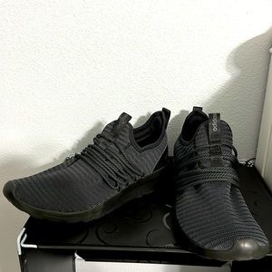 Size 13 men’s Adidas shoes